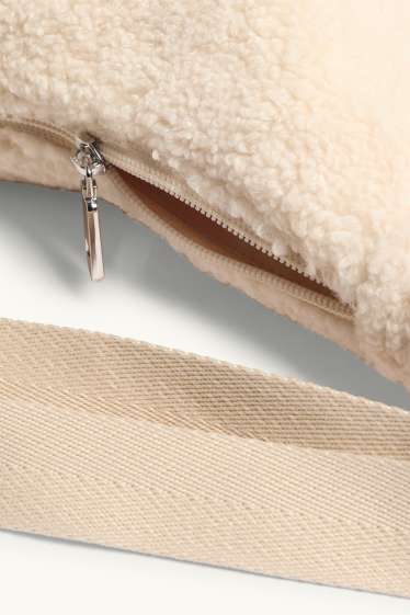 Women - Teddy fur crossbody bag - cremewhite