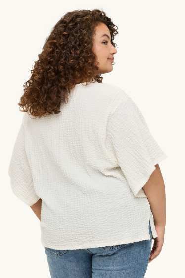 Damen - T-Shirt mit V-Ausschnitt - Regular Fit - cremeweiss