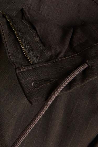 Pánské - Kalhoty chino - tapered fit - s úzkými proužky - tmavohnědá
