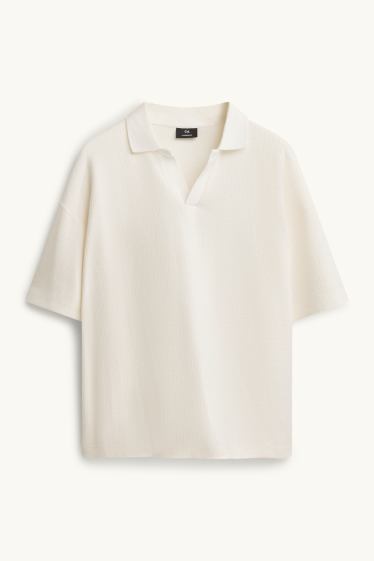 Hommes - Polo en maille - Oversize - finition texturée - blanc crème