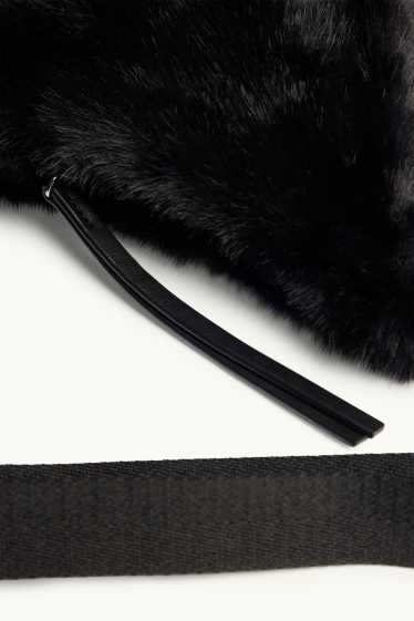 Women - Faux fur shoulder bag - black