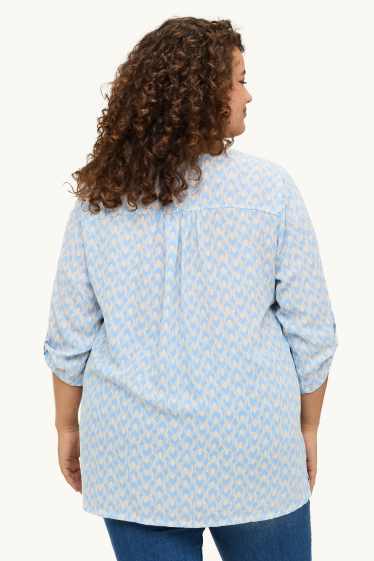 Dames - Blouse met V-hals - met patroon - wit / lichtblauw
