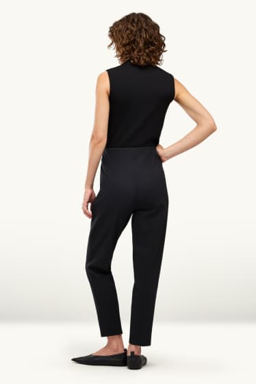 Damen - Crop Stoffhose - High Waist - Tapered Fit - schwarz