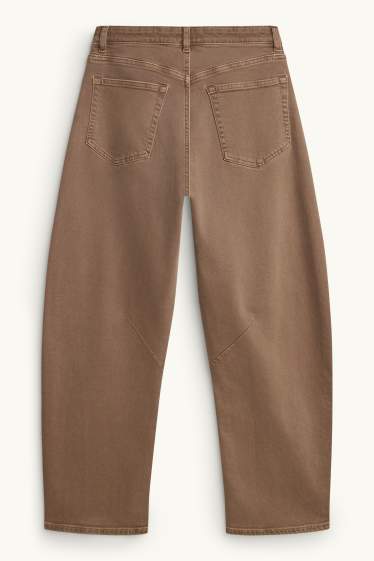 Donna - Barrel jeans - vita media - marrone