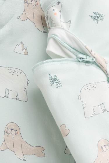 Bebeluși - băieți - Urs polar și focă - sac de dormit bebeluși - 6-18 luni - 3,0 TOG - albastru deschis