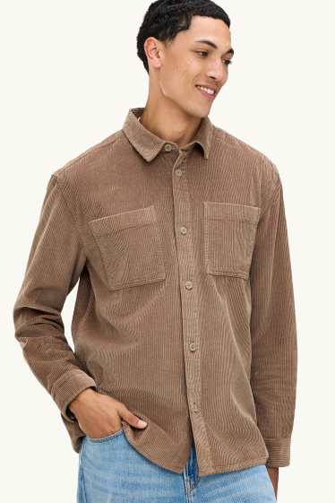 Hommes - Chemise en velours côtelé - relaxed fit - col kent - marron