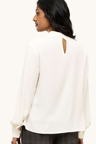Women - Blouse - cremewhite
