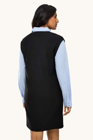 Damen - Blusenkleid mit V-Ausschnitt - Straight Fit - 2-in-1-Look - blau / schwarz