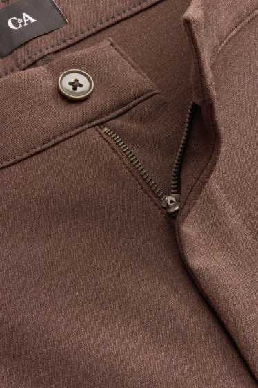 Bărbați - Chino - relaxed fit - maro