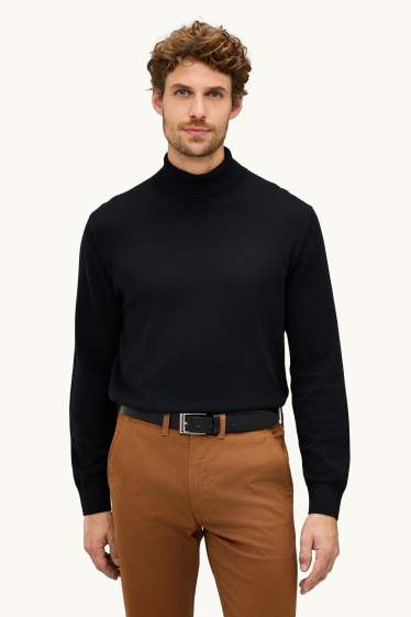 Men - Turtleneck jumper - black
