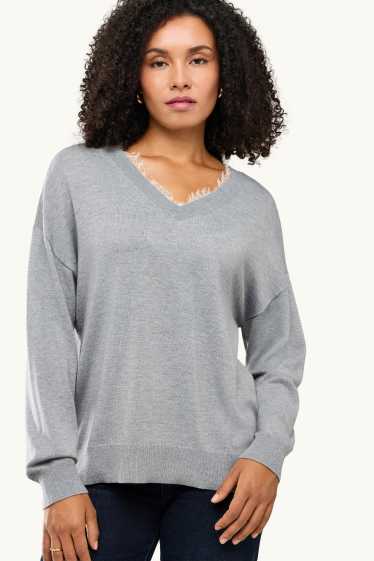 Femmes - Pull avec encolure en V - gris
