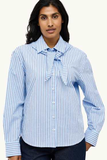 Femmes - Ensemble - blouse-chemise et foulard - à rayures - bleu clair