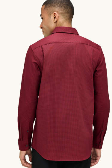 Hommes - Chemise de bureau - regular fit - col kent - sans repassage - texturée - bordeaux