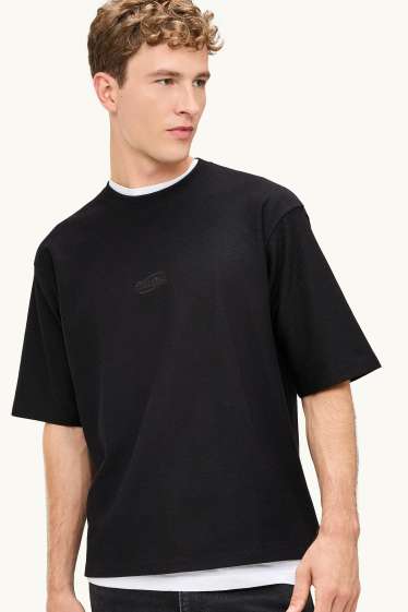 Home - Samarreta de màniga curta - Oversized fit - texturada - negre