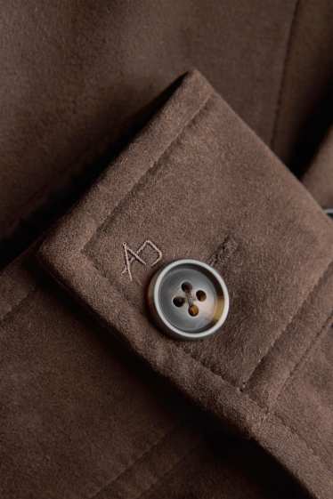 Uomo - Giacca camicia - relaxed fit - colletto all'italiana - similpelle scamosciata - marrone