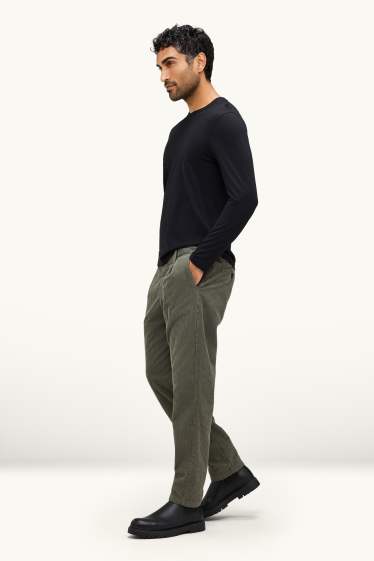 Home - Xinos de pana - tapered fit - verd fosc
