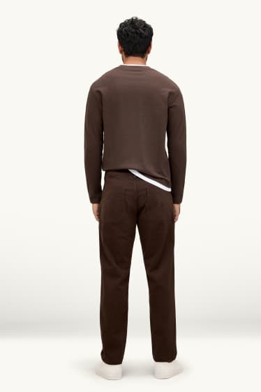 Pánské - Kalhoty chino - relaxed fit - LYCRA® - tmavohnědá