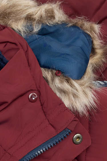 Kinder Jungen - Steppjacke mit Kapuze und Kunstfellbesatz - wasserabweisend - dunkelrot