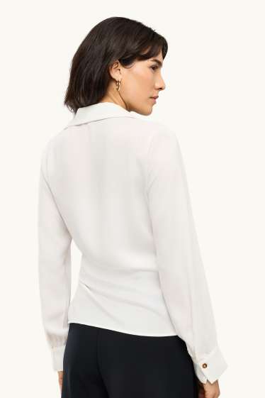 Dames - Satijnen wikkelblouse met geknoopt detail - wit