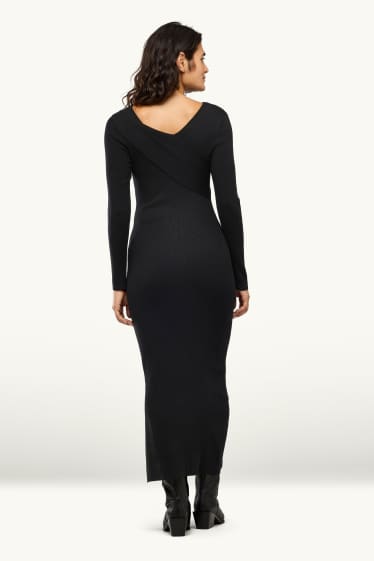 Damen - Strickkleid mit V-Ausschnitt - Straight Fit - gerippt - schwarz