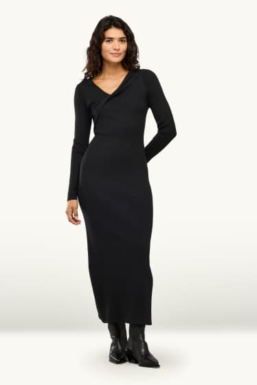 Damen - Strickkleid mit V-Ausschnitt - Straight Fit - gerippt - schwarz