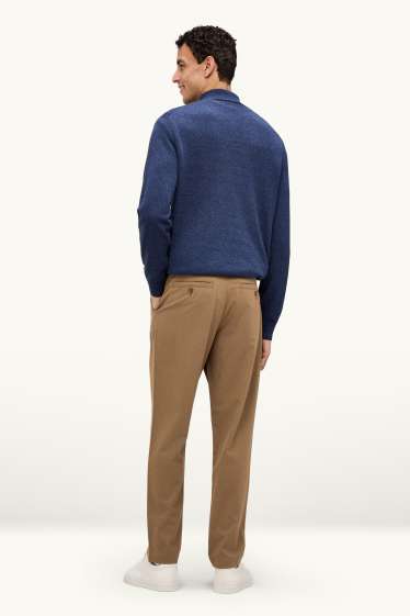 Herren - Chino - Tapered Fit - braun