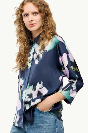 Damen - Satin-Hemdbluse - geblümt - dunkelblau