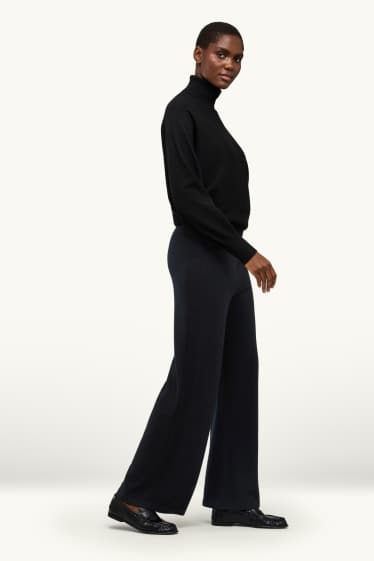 Women - Cashmere trousers - mid-rise waist - straight leg - black