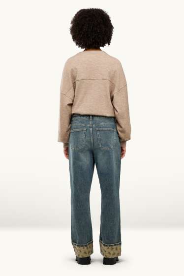 Women - Baggy jeans - mid-rise waist - floral - blue denim
