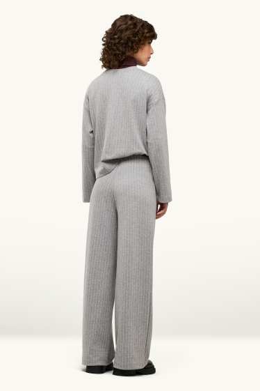 Femmes - Pantalon de jogging - fines rayures - gris chiné