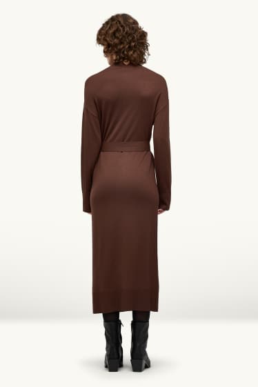 Dona - Vestit de punt - straight fit - marró
