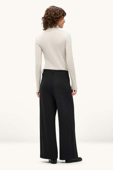 Dames - Kortere pantalon - high waist - wide leg - krijtstrepen - zwart