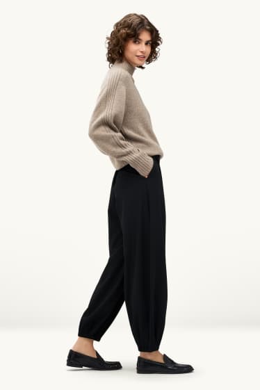 Femei - Pantaloni de stofă - talie înaltă - balloon leg - negru