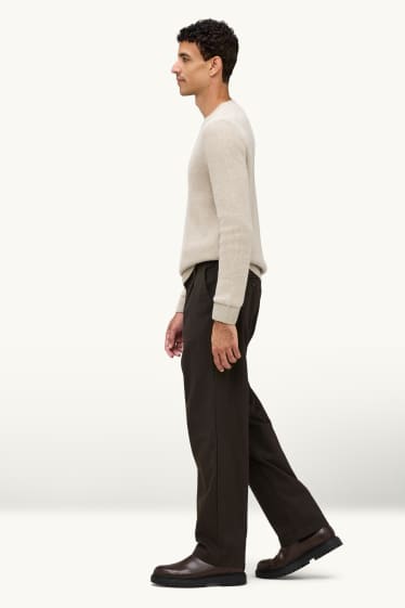 Hommes - Chino - tapered fit - fines rayures - marron foncé