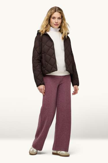 Femei - Pantaloni de trening din tricot - reiați - liliac
