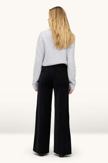 Damen - Samt-Hose - High Waist - Wide Leg - schwarz