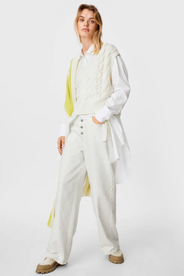 Women - Wide leg jeans - high waist - white