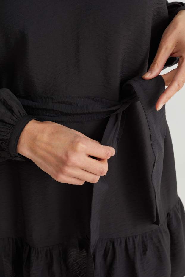 Women - A-line dress - black