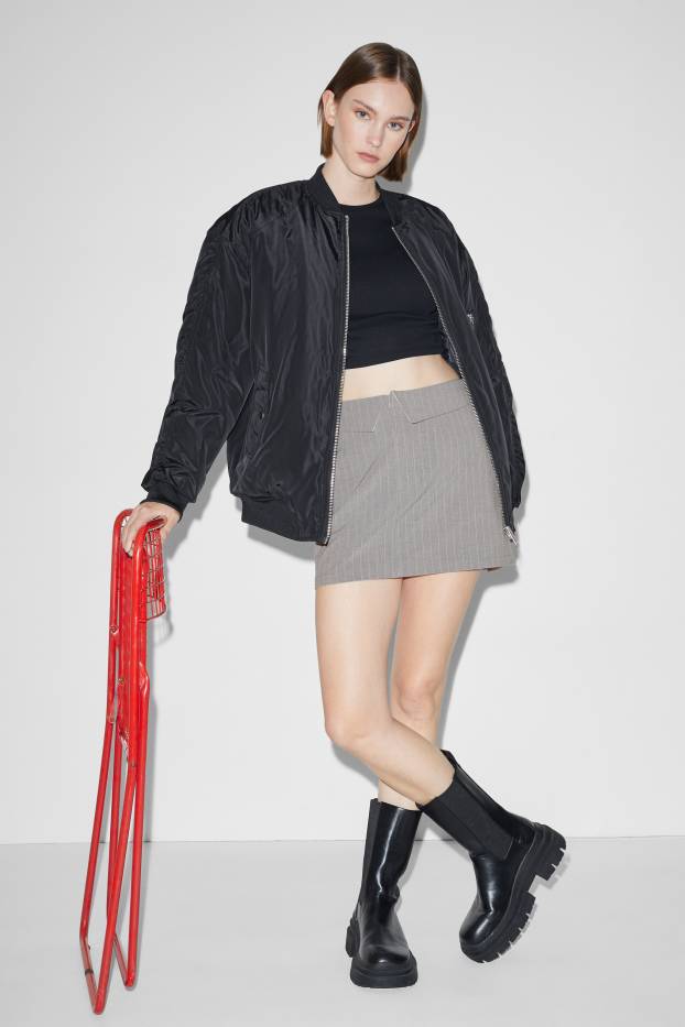 Mujer - Minifalda - raya diplomática - gris