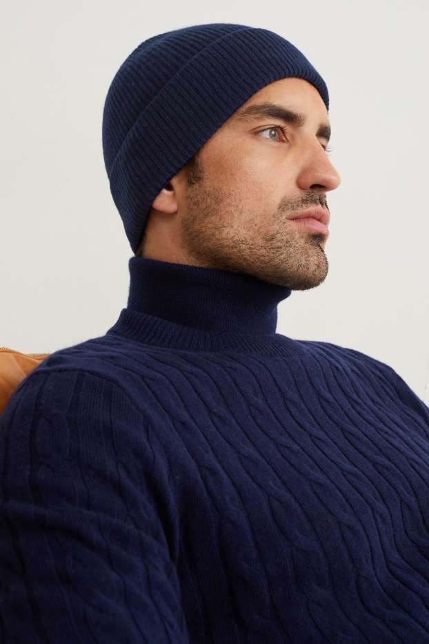 Men - Knitted cashmere hat - dark blue