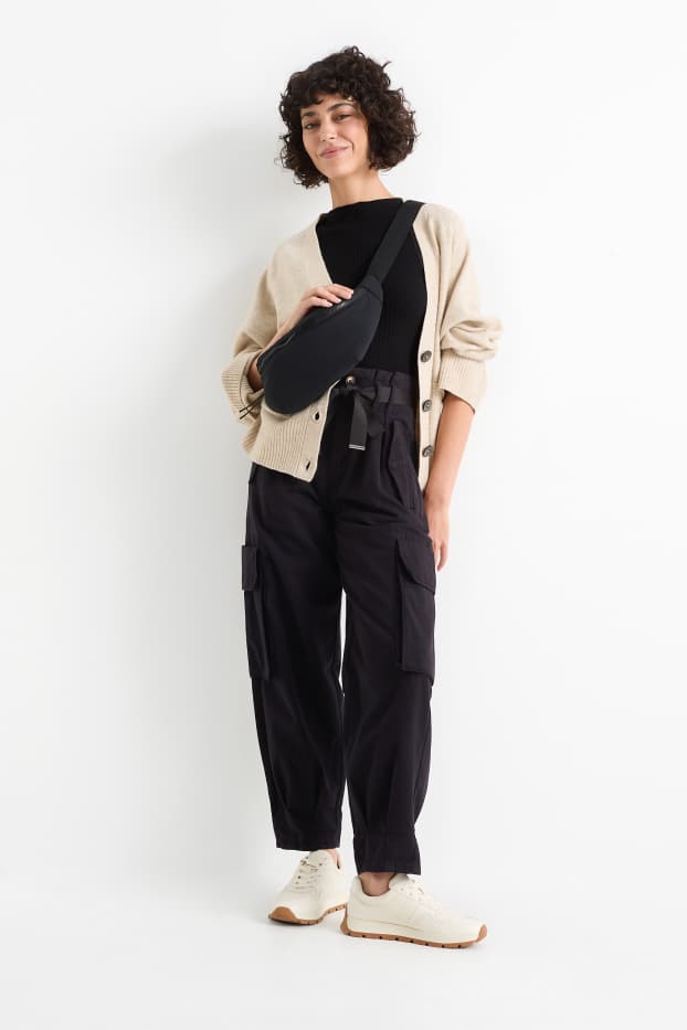 Femmes - Pantalon cargo - high waist - tapered fit - noir