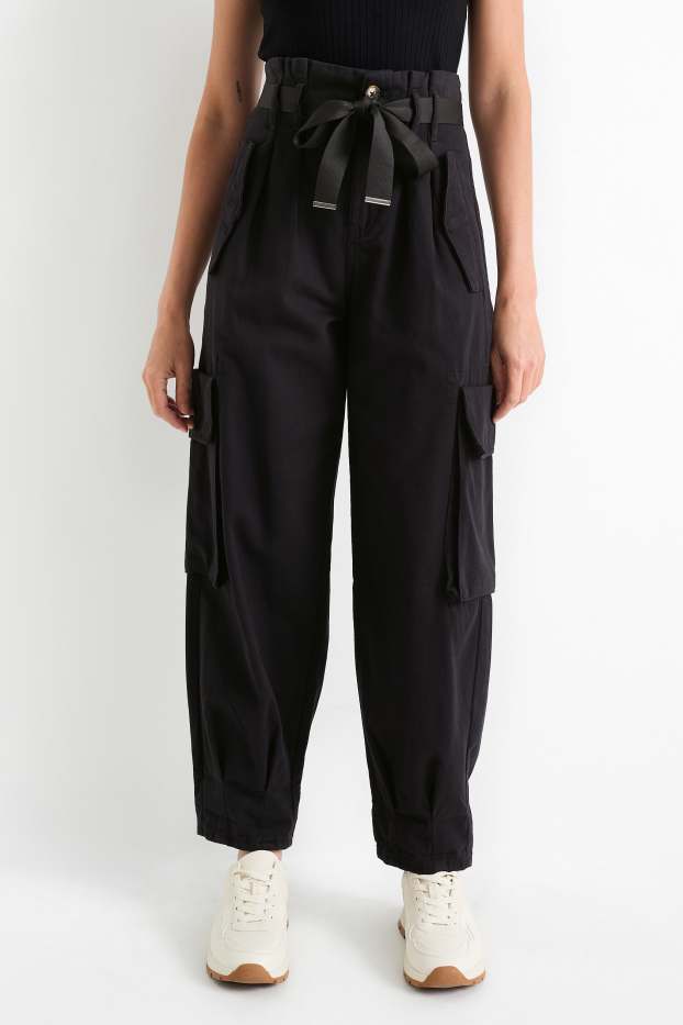 Femmes - Pantalon cargo - high waist - tapered fit - noir