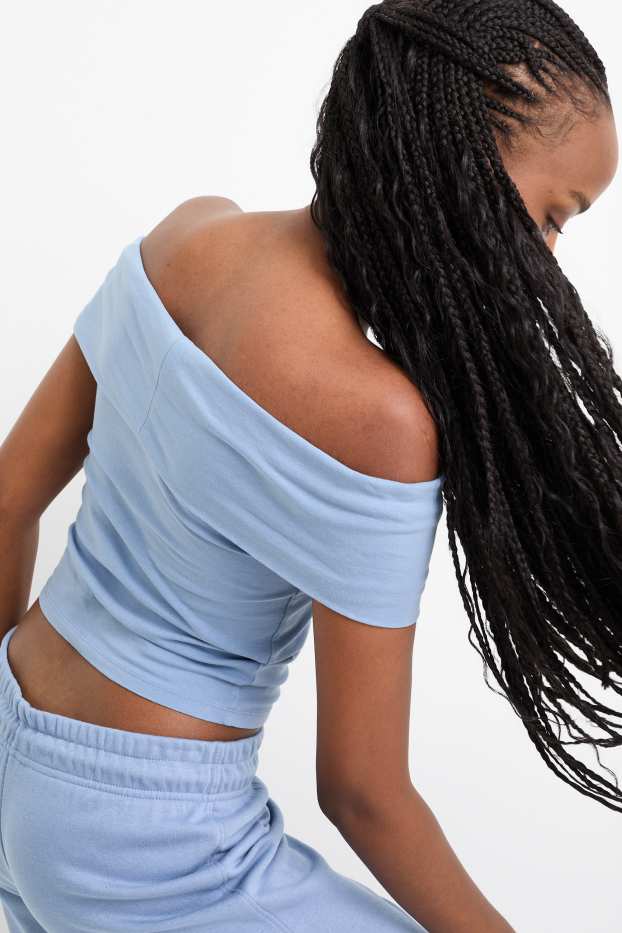 Women - Cropped T-shirt - light blue