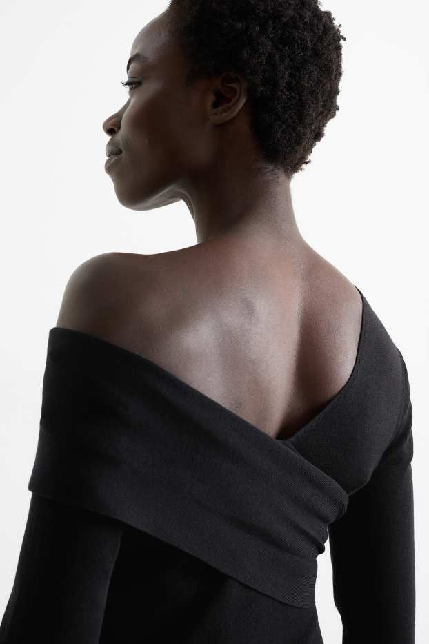 Femmes - Robe de maille à col V - noir