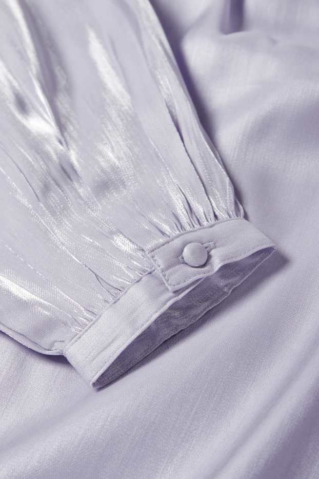 Femmes - Robe à épaule dénudée - brillante - violet clair