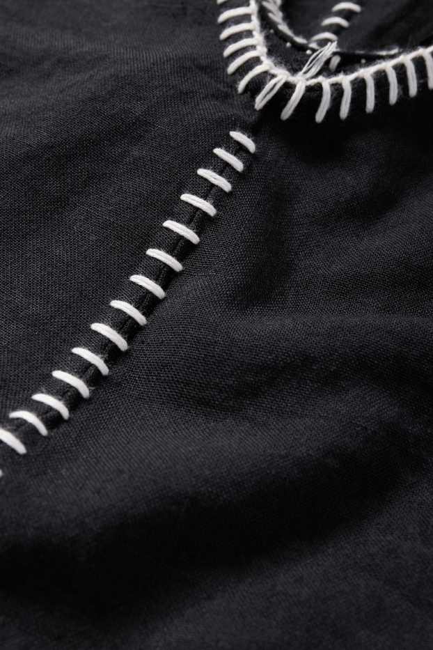 Femmes - Robe à encolure en V - noir