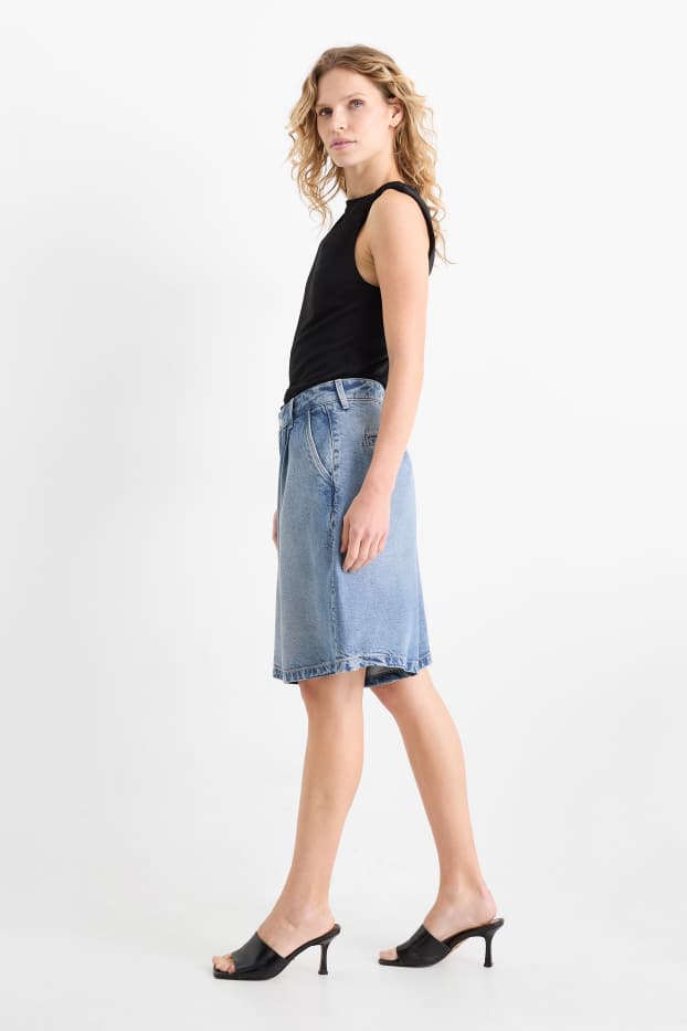 Women - Denim Bermuda shorts - mid-rise waist - denim-light blue