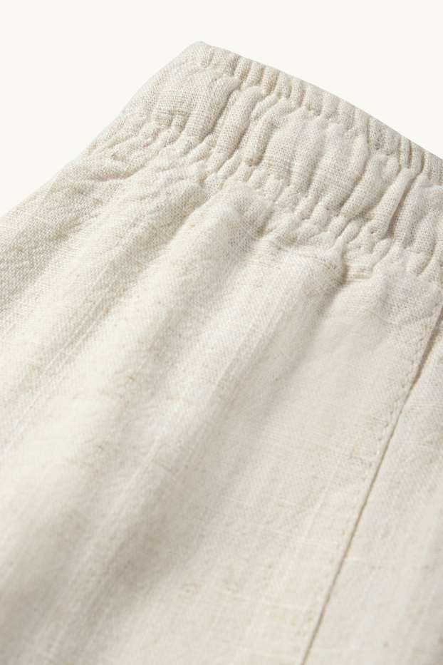 Women - Linen blend shorts - mid-rise waist - light beige