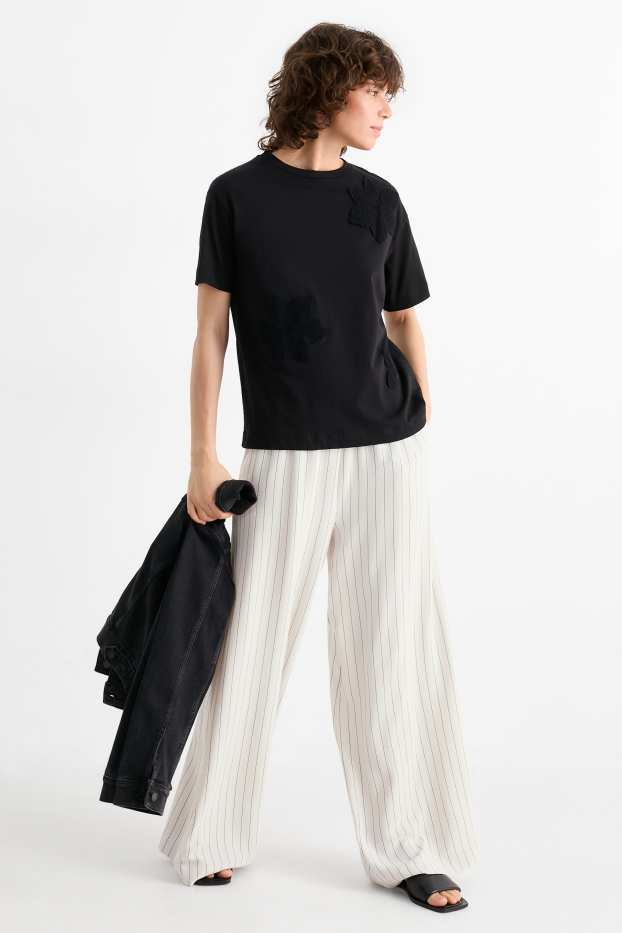 Women - Cloth trousers - mid-rise waist - wide leg - pinstripes - cremewhite
