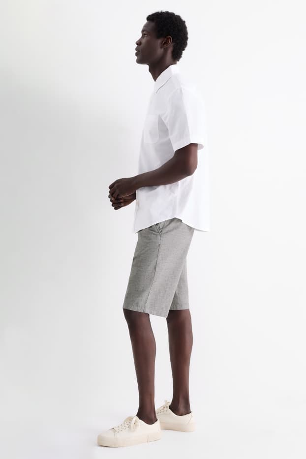 Uomo - Shorts con cintura - grigio